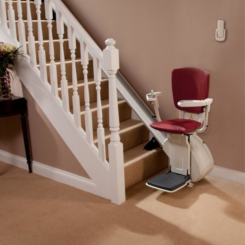 Homeglide-Extra-Straight-Stairlift-Stairway