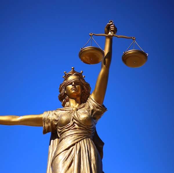 justice-gd843c9419_1920 lift testing and inspections in devon and cornwall